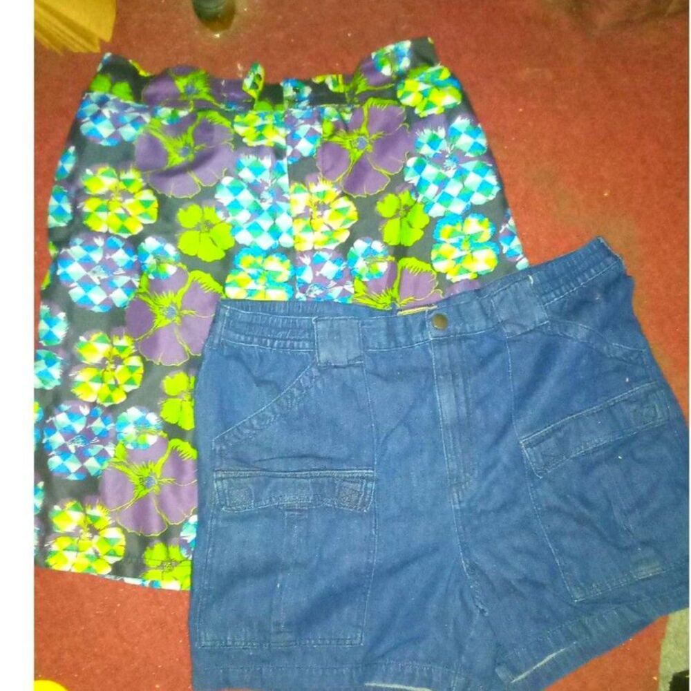 American Crown Men's 2 Pair Summer Shorts sz XL ....B8